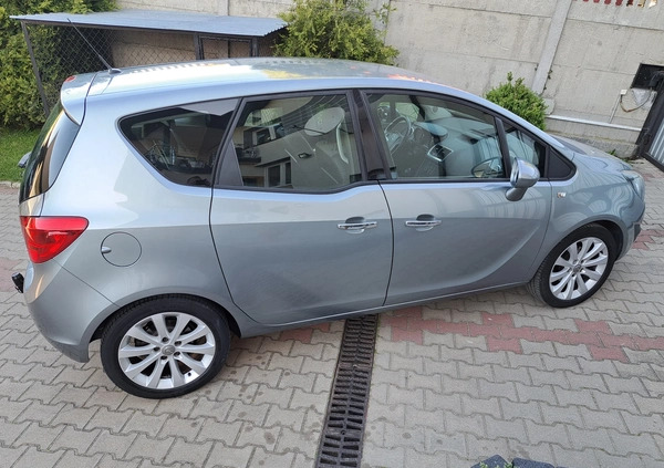 Opel Meriva cena 24800 przebieg: 173500, rok produkcji 2011 z Jarocin małe 232